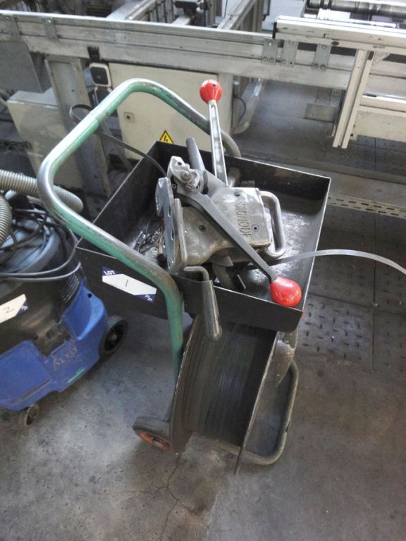 Signode manual strapping / banding machine with eq...