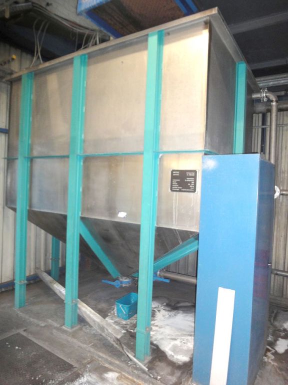 Mathis stainless steel hopper in frame, 12m3 volum...