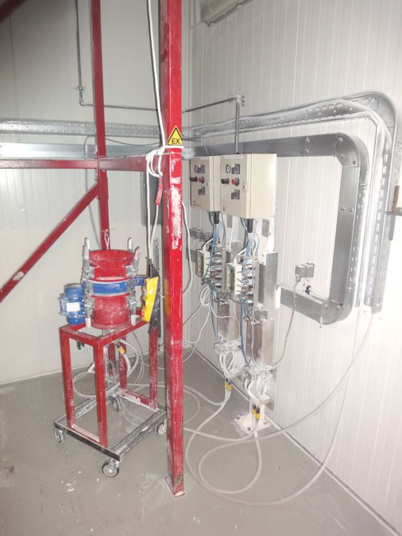 Paint mixing station with 2x Ramseir Soft Spray 50...
