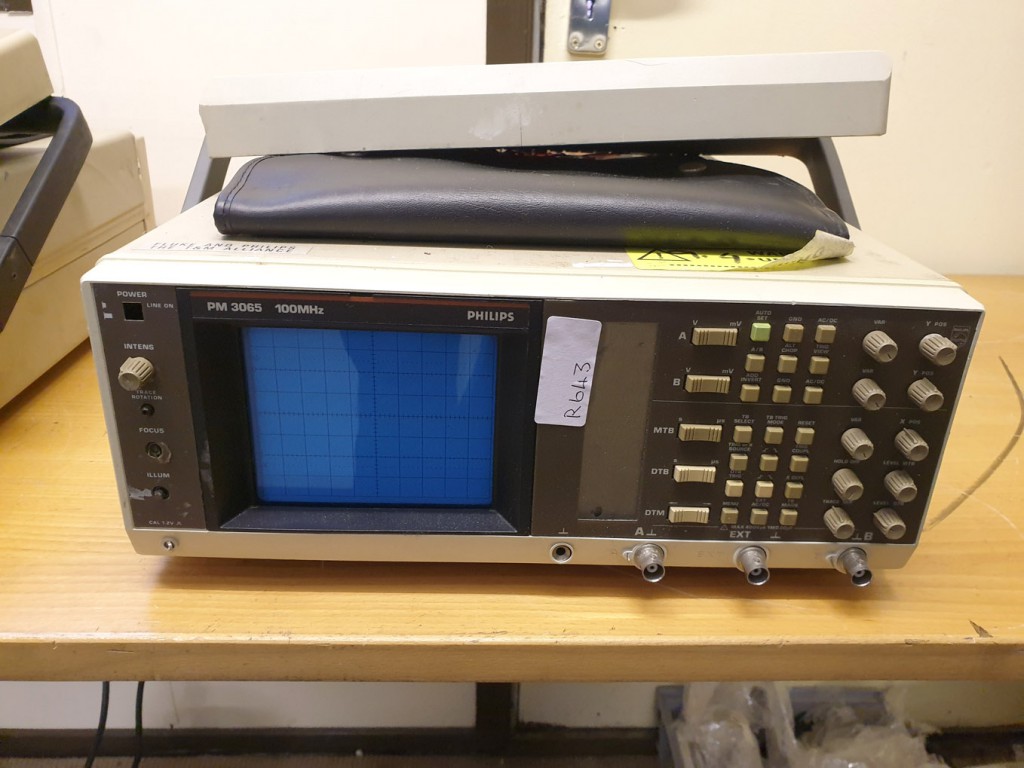 Philips PM3065 100MHz dual trace oscilloscope with...