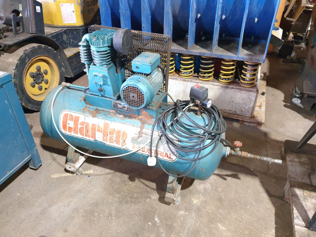 Clarke Air S16C/150 air compressor on receiver, 24...
