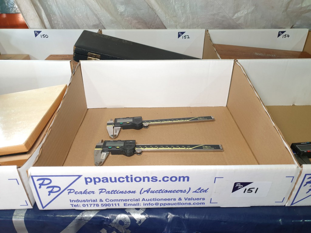 2x Mitutoyo Digimatic 150mm digital verniers (B138...