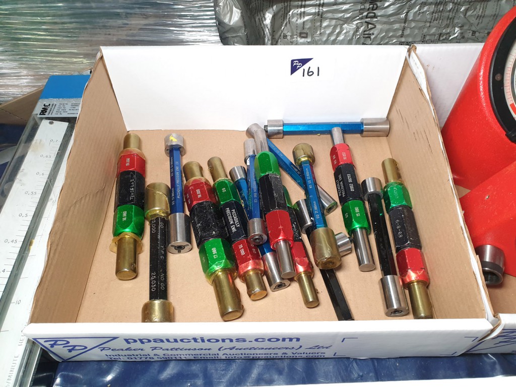 Qty various plug gauges (B147) - Lot Located at: P...