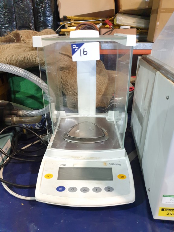 Sartorius LE244S analytical balance scales - Lot L...