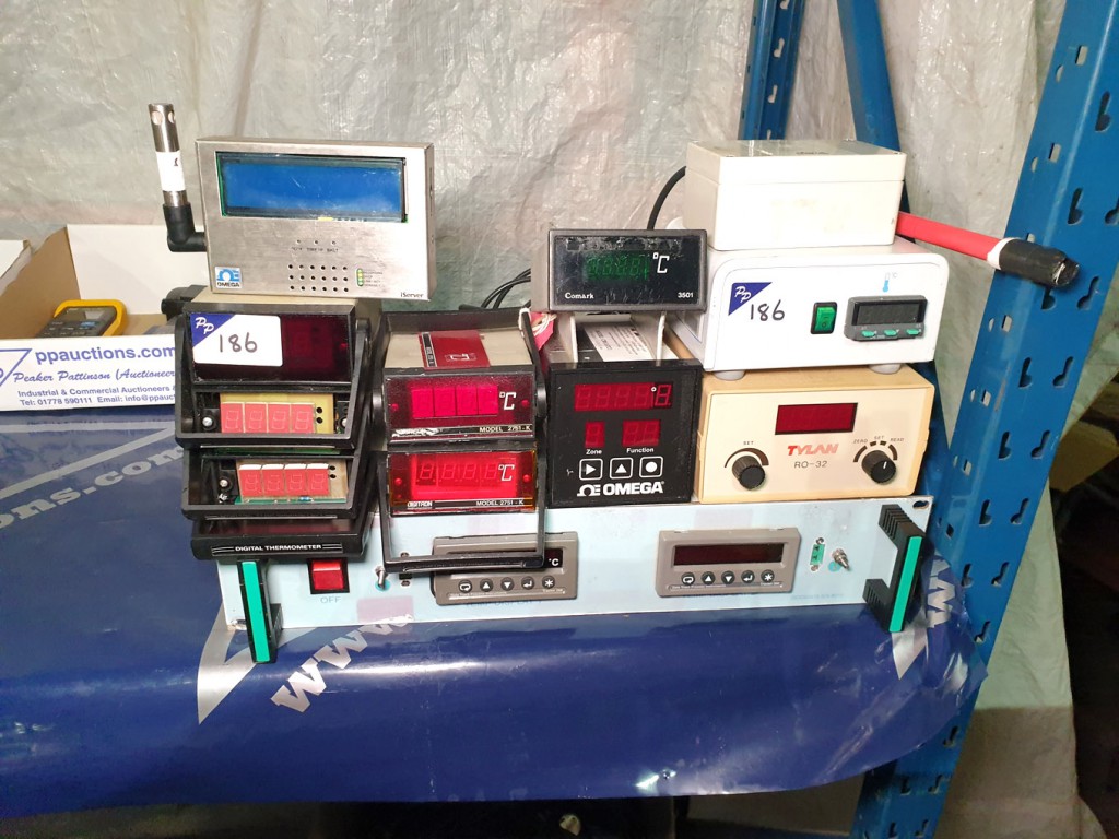 Qty various temperature controls, readouts inc: Om...