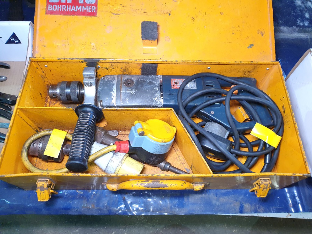 AEG BH16 bohrhammer drill, 110v in metal case - Lo...
