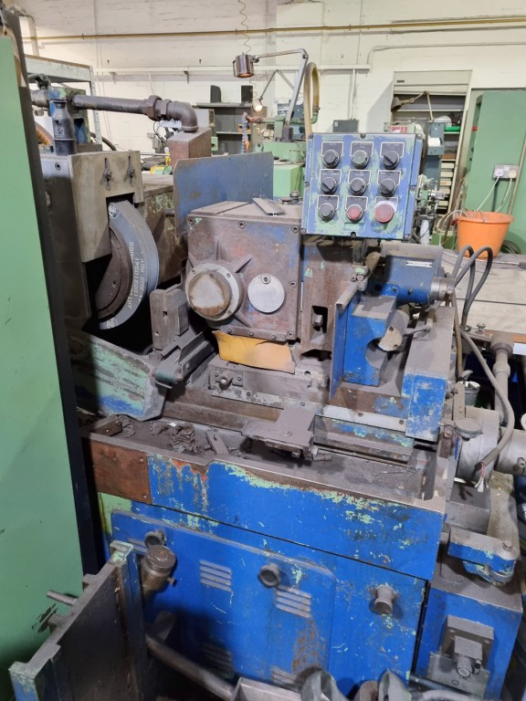 GP M2120 centreless grinder (1979) (dismantled) -...