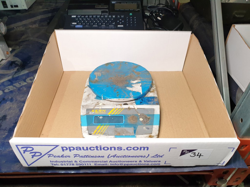 Kern EMB 2200-0 battery scales, 2200g max - Lot Lo...