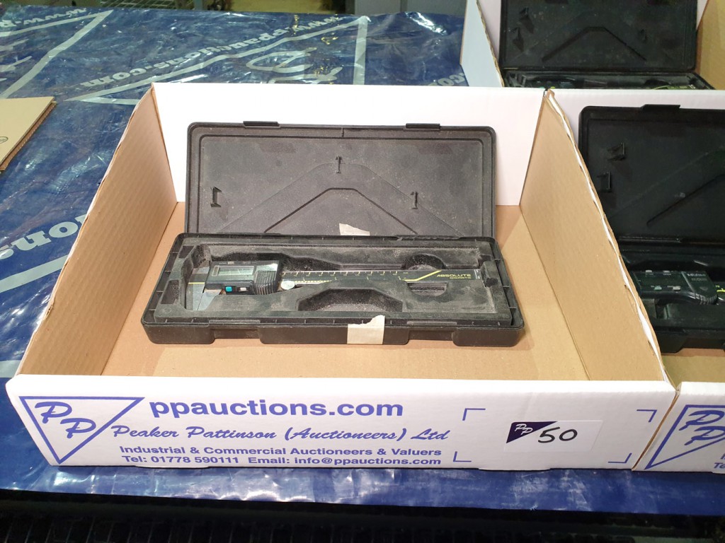 Mitutoyo 150mm digital vernier in case - Lot Locat...
