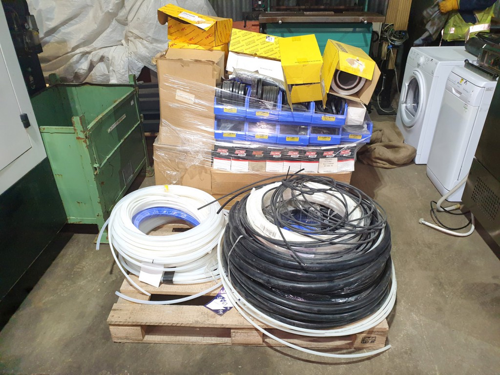Qty various air filters 760x360mm, housing filters...