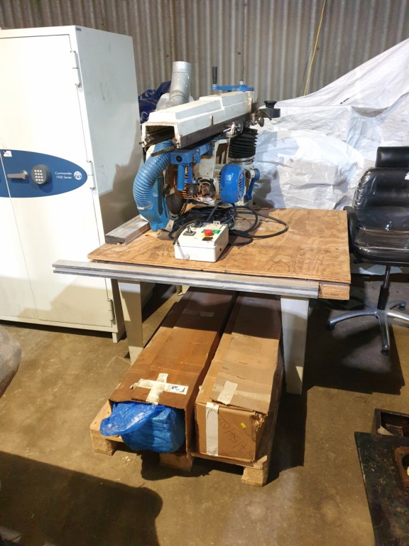 GHZ sliding head table saw, 1200x1000mm table - Lo...