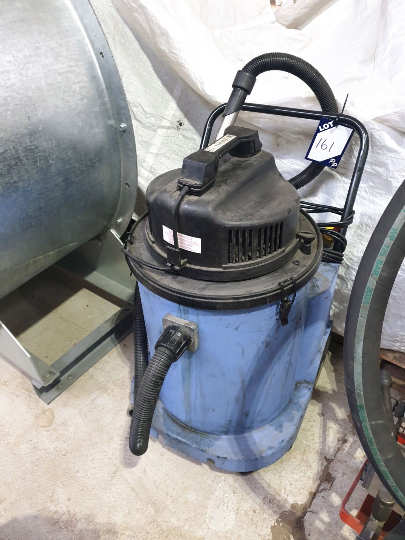 Numatic WVD1800DH-2 industrial vacuum, 2400W, 110v...