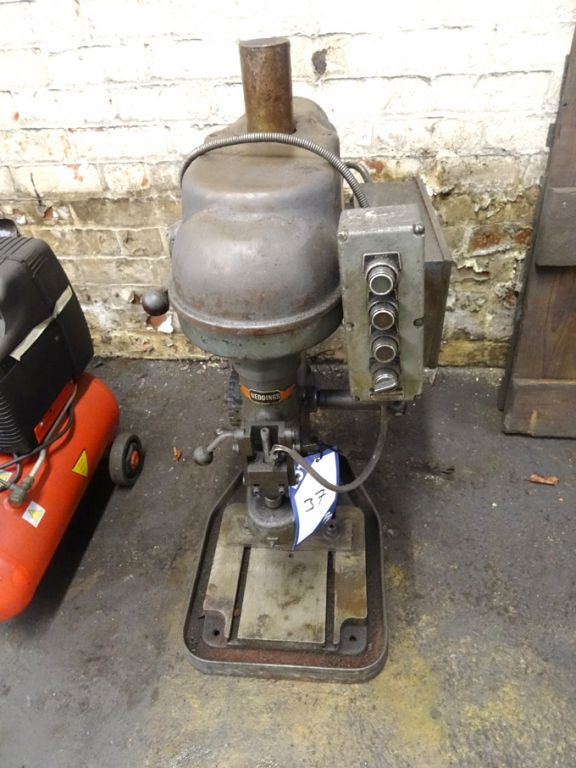 Meddings bench type tapping machine - Lot Located...