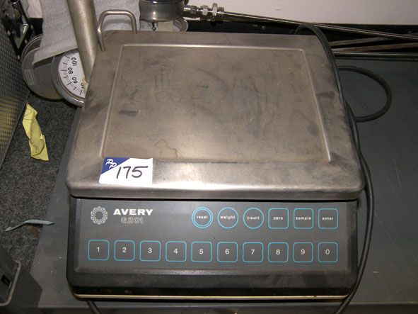 Avery G201 digital scales, 6kg capacity