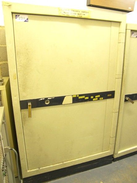 Rosengrens IT fire safe, 830x490x1370mm ID (no key...