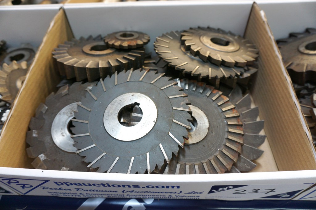 Qty HSS side & face milling cutters to 6" approx