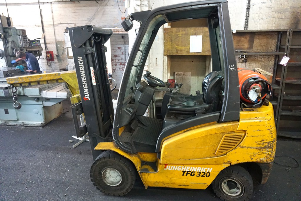 Jungheinrich TFG320 gas forklift truck, 2000kg cap...
