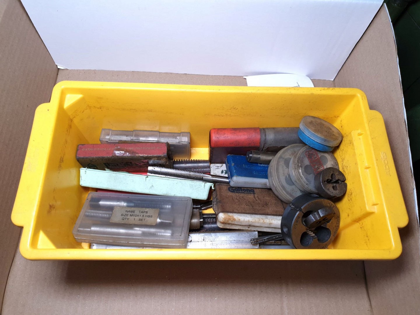 Qty various metric taps & dies, M3-M20