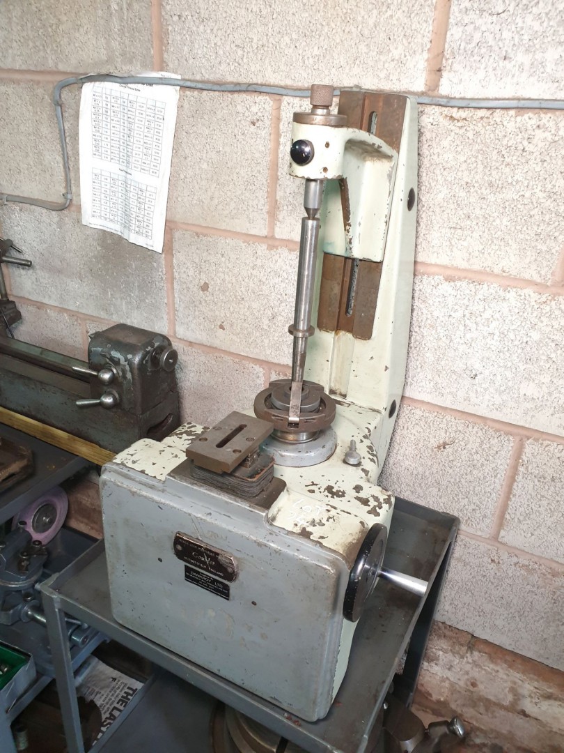 Goulder bench type lead measuring machine