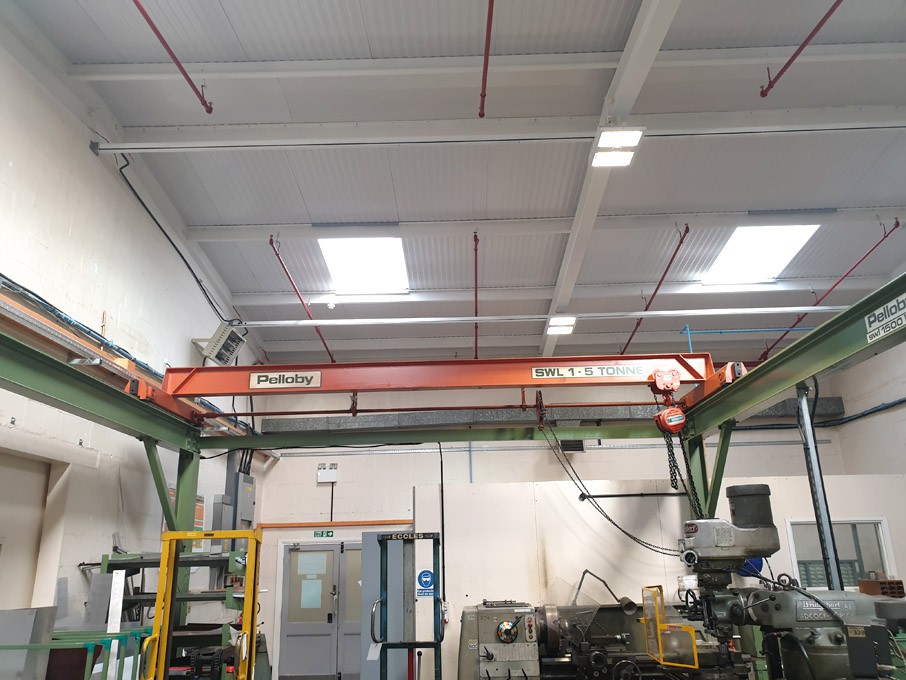 Pelloby 4 pillar overhead gantry, 1500kg SWL with...