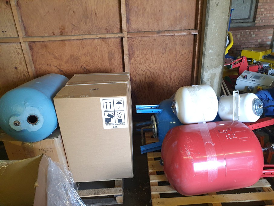 Qty various pressure / expansion tanks etc on 2 pa...