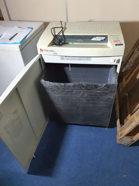 Rexel 1350 paper shredder, 240v