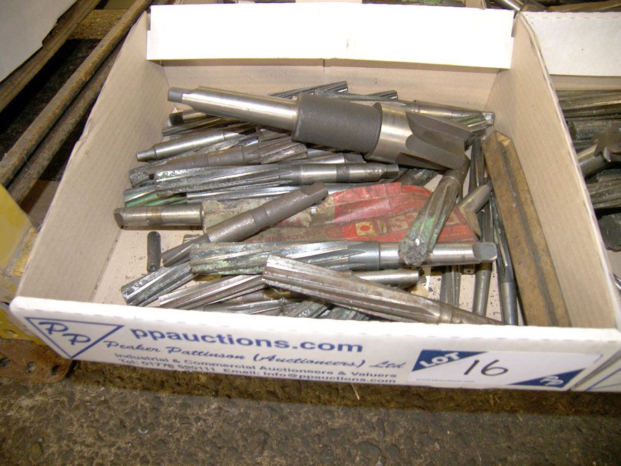 Qty HSS taper shank reamers to 1" approx