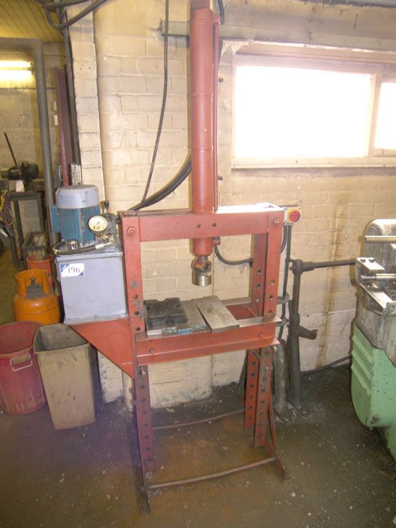 24" wide garage press, adjustable height, 300Psi