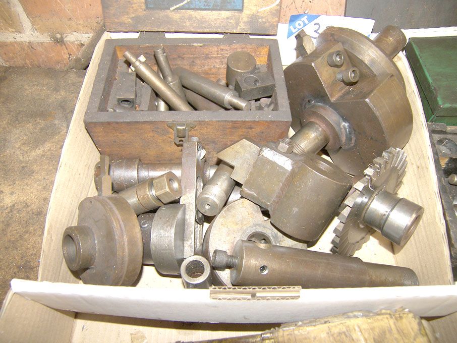 Qty various boring heads / tools as lotted