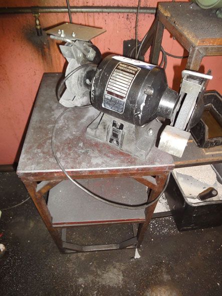 Black & Decker P7505, 240v double ended grinder, 1...