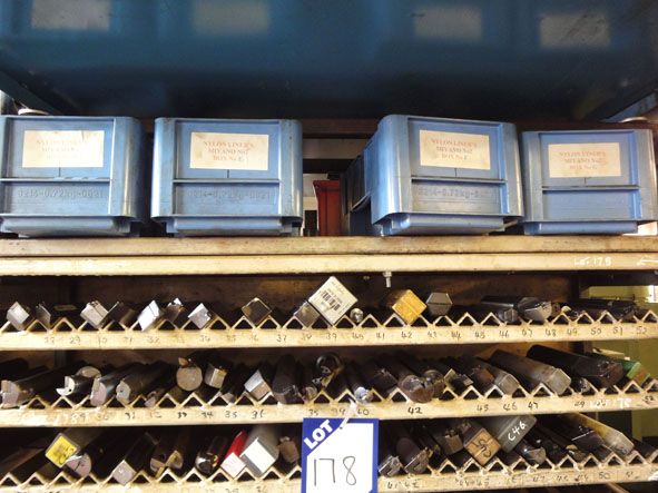 Qty Sandvik / SNEF etc turning tooling on 3 shelve...