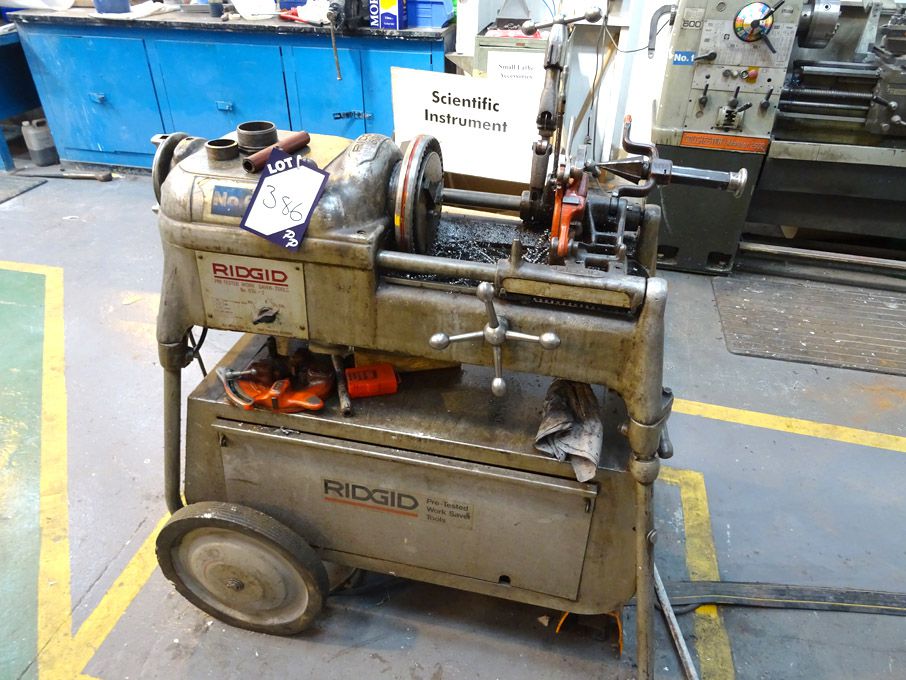 Ridgid 535-2 pipe threader on stand