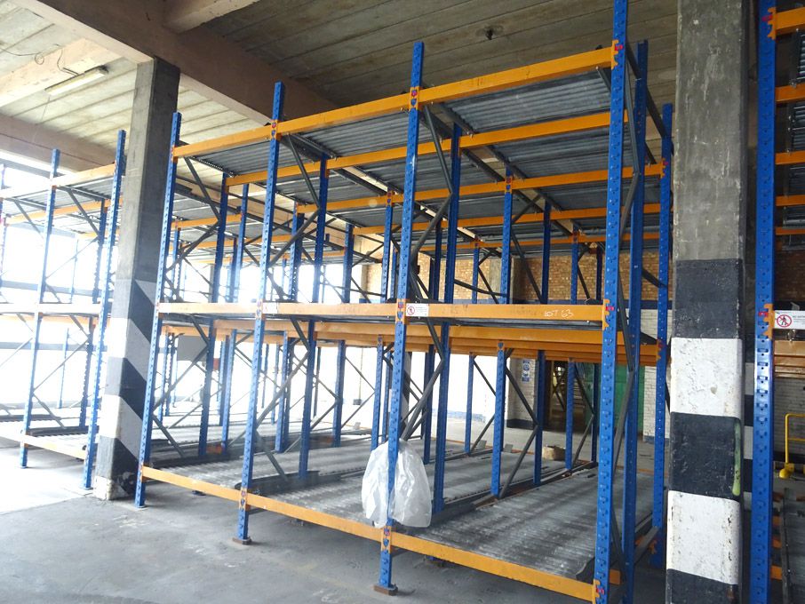 3 bays Apex 8 heavy duty boltless roller conveyor...