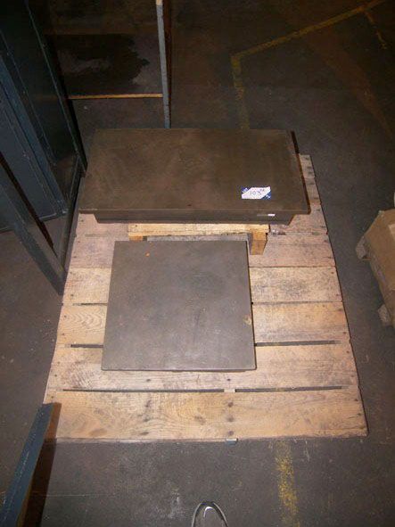 30x16" CI surface plate & 18x18" CI surface plate