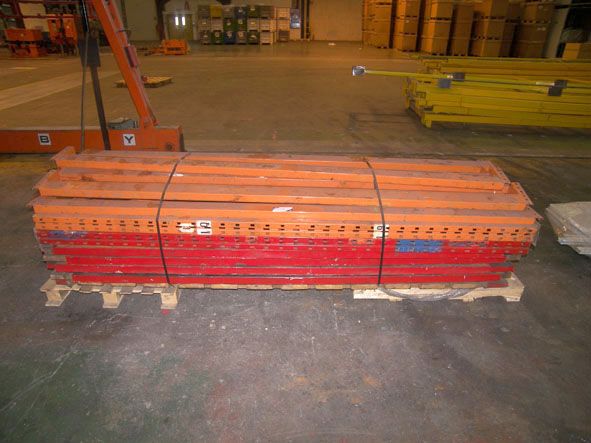 Qty various heavy duty boltless pallet racking, mu...