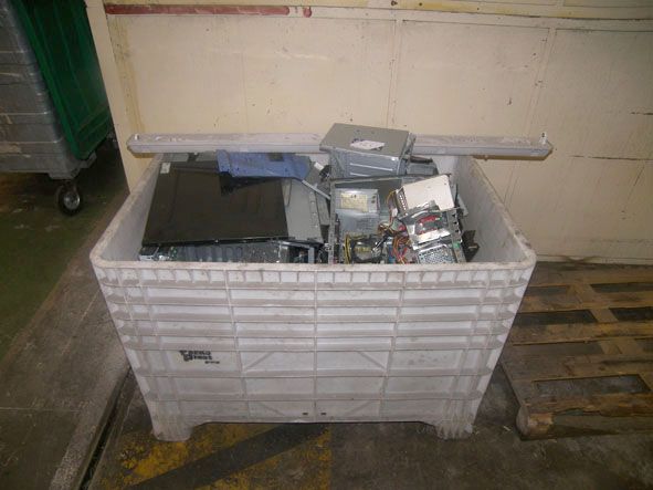 Qty various Pentium computer base units, CD ROM, D...