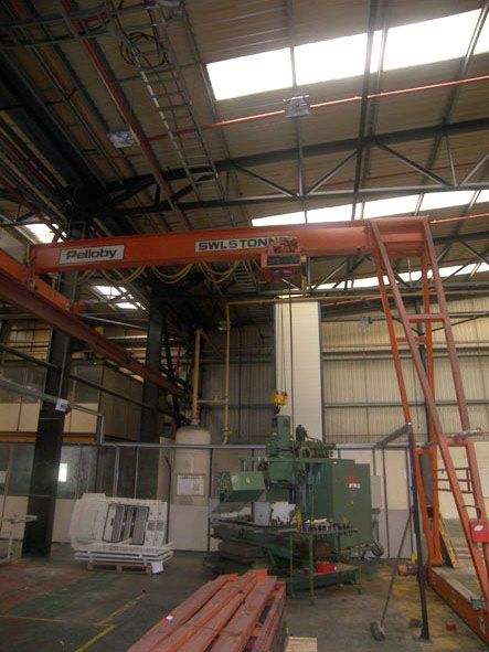 Pelloby semi Goliath crane, 5 ton SWL, pendant con...