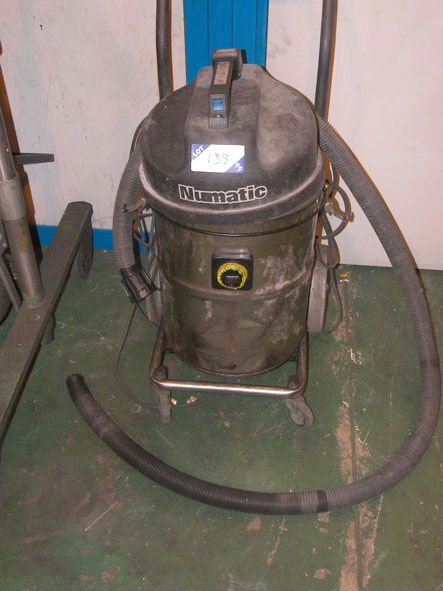 Numatic 240v industrial hoover