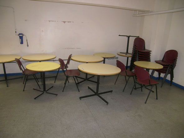 8x round canteen tables, 1000mm dia with 19x chair...
