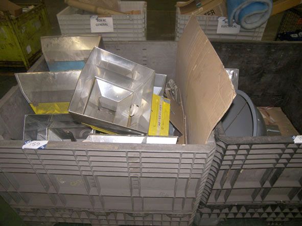 Qty industrial lamp housings / 200W lamps etc