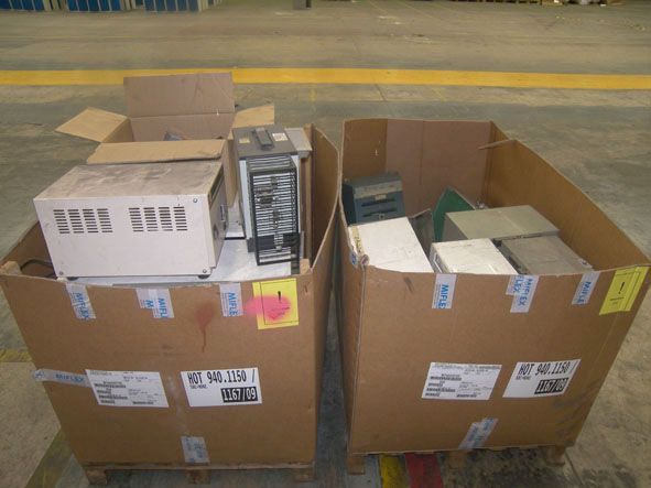 Qty industrial lamp housings & electrical instrume...
