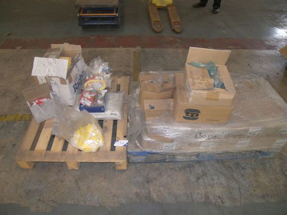 Qty various screws, electrical connectors, clips e...