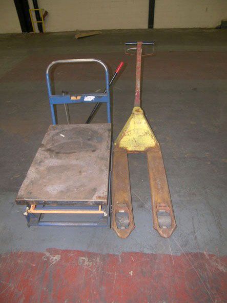 Mobile hydraulic lift table, 500kg SWL & manual pa...