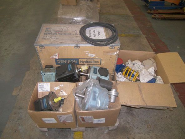 Qty various hydraulic pumps & pressure reducing va...