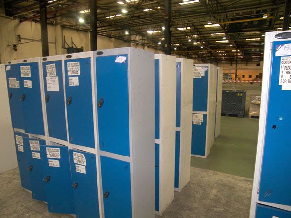 30x Probe metal 2 door storage lockers