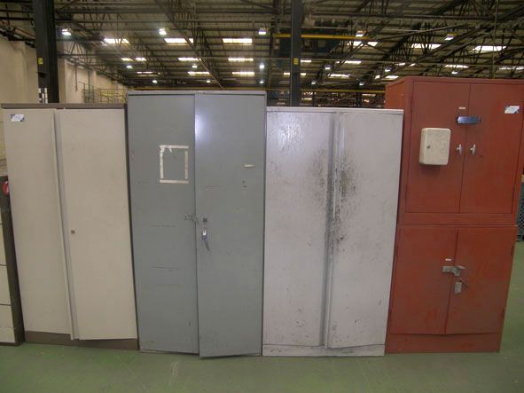 4x various sixe 2 & 4 door storage cupboards