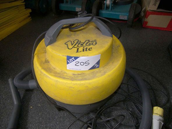 Victor Lite 110v industrial hoover