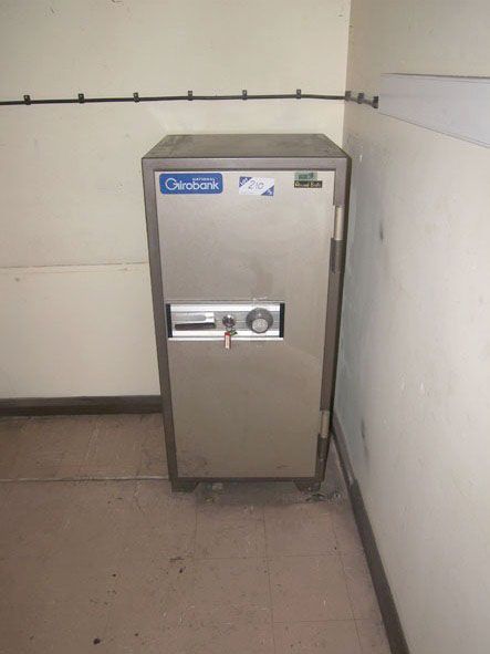 Royal safe, 14x18x40" approx ID