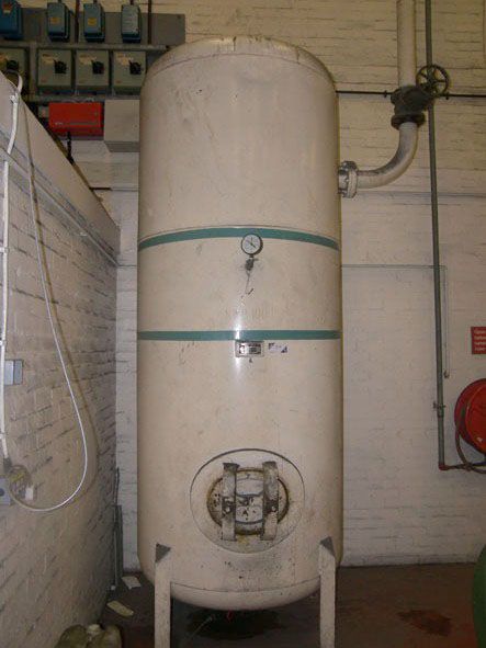 Abbott floor type air receiver