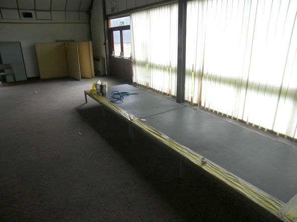96x48" stands, Qty upholstered free standing scree...